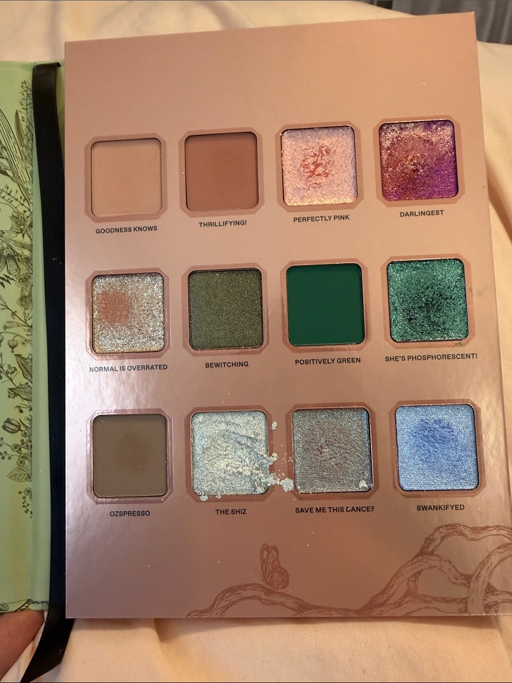 r.e.m. beauty Wicked Eyeshadow Palette - OzDust (Mint Green) - Picture 4 of 4